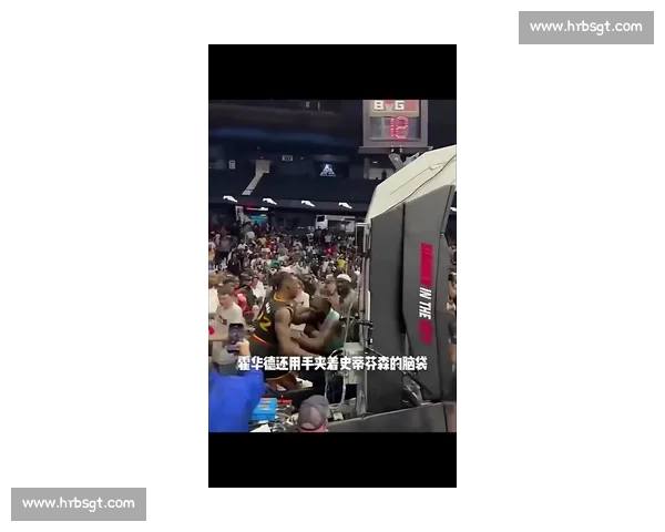 比斯利霍华德硬刚芬森！BIG3 上演退役球星暴力美学，抱摔冲突 + 垃圾话引爆全场