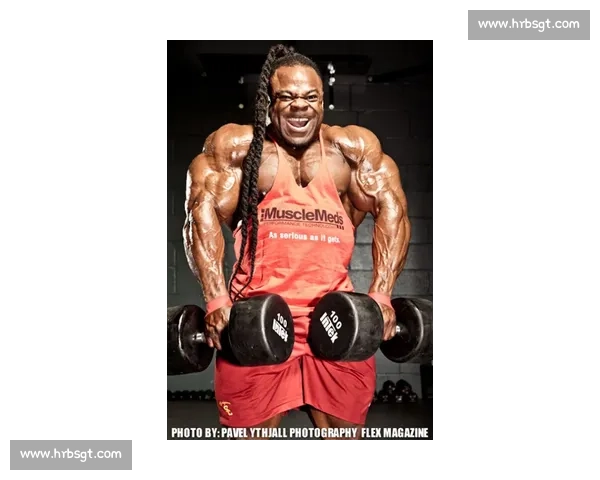 周一肌肉暴击！Drake 晒酒瓶肌肉照，新专辑Iceman预热引期待